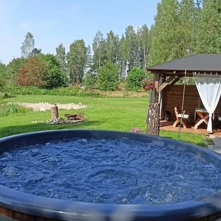 Large Home, Salt Cave, Jacuzzi, Sauna *