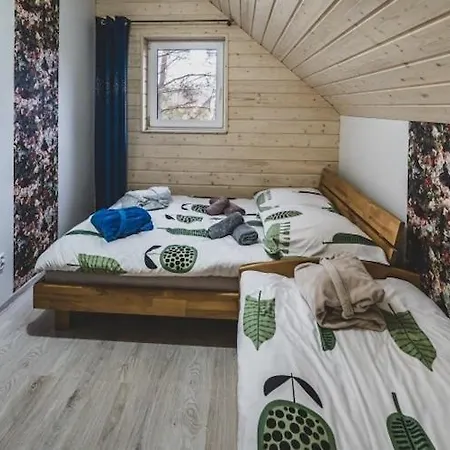 Large Home, Salt Cave, Jacuzzi, Sauna בית נופש *